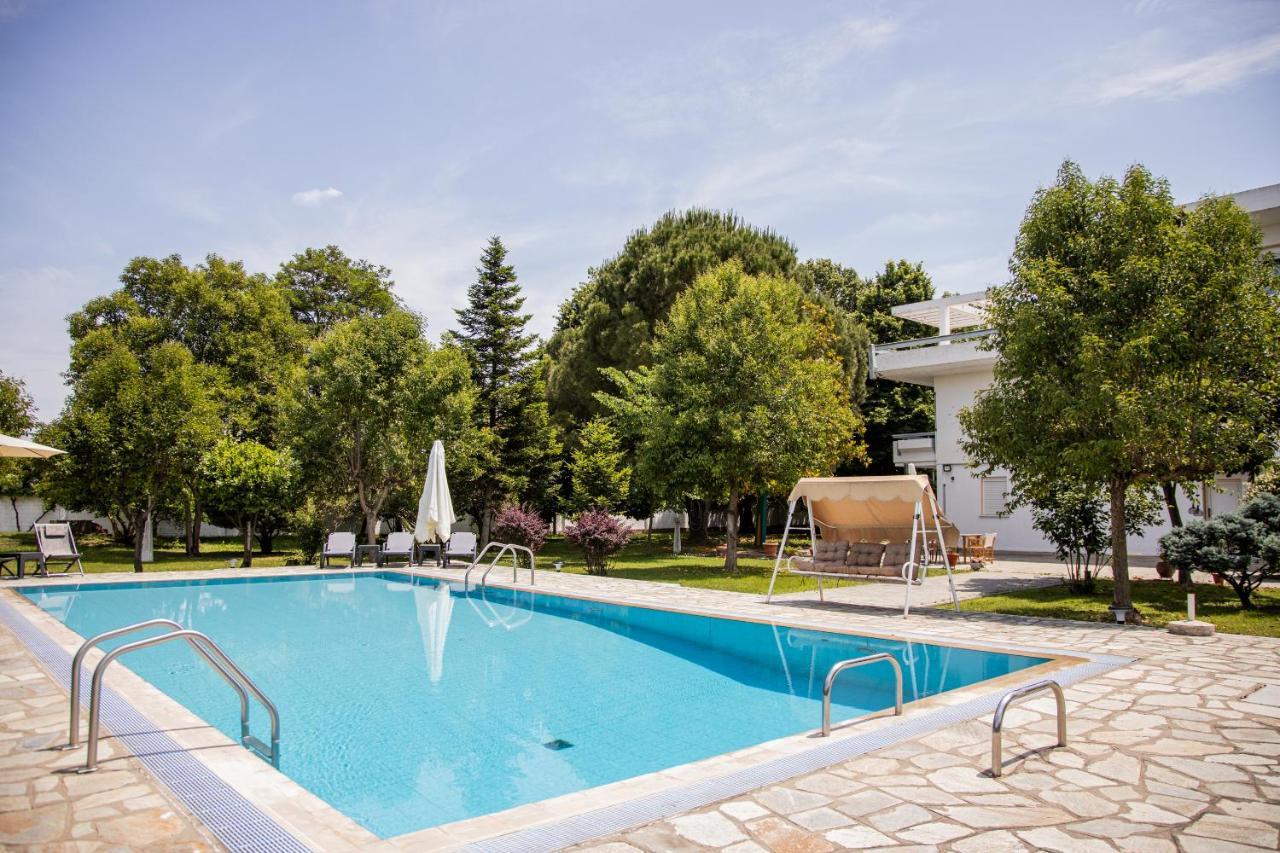 Zeusplace Poolvilla Natura Paralia กาเตรินี ภายนอก รูปภาพ